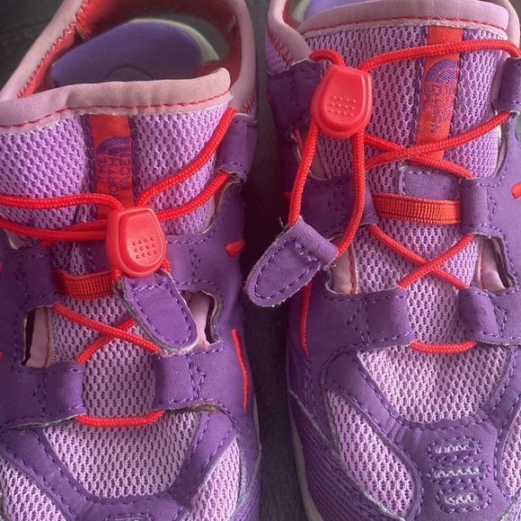 Girls’ size 2 sandals in excellent used condition. - Picture 5 of 5